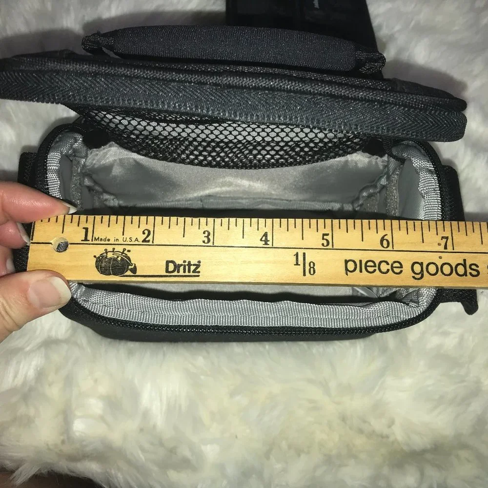 Lowepro padded small camera / portable gps bag